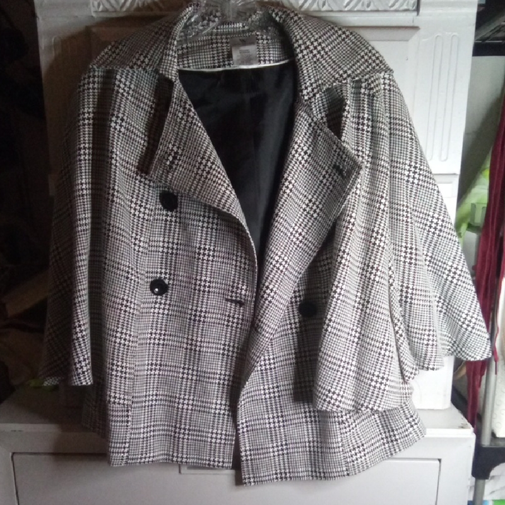 Worthington Black and White Checkered Cape Jacket